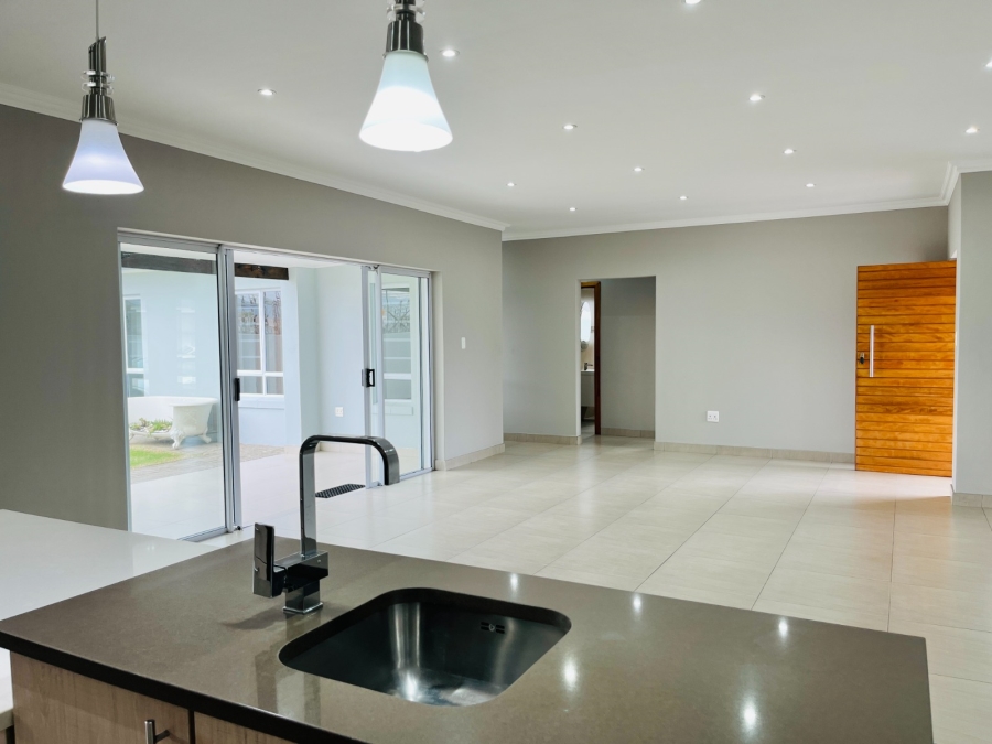 3 Bedroom Property for Sale in Kraaibosch Country Estate Western Cape